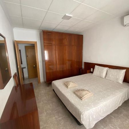 Cozy Apartment In Centre Of Alicante Near Plaza De Toros Eksteriør billede