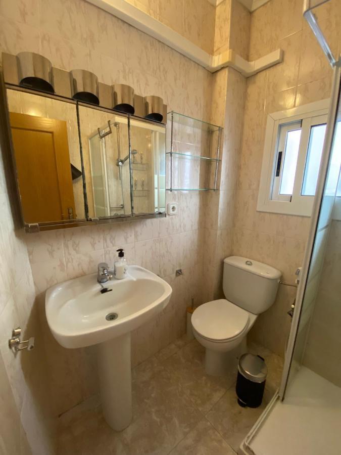 Cozy Apartment In Centre Of Alicante Near Plaza De Toros Eksteriør billede