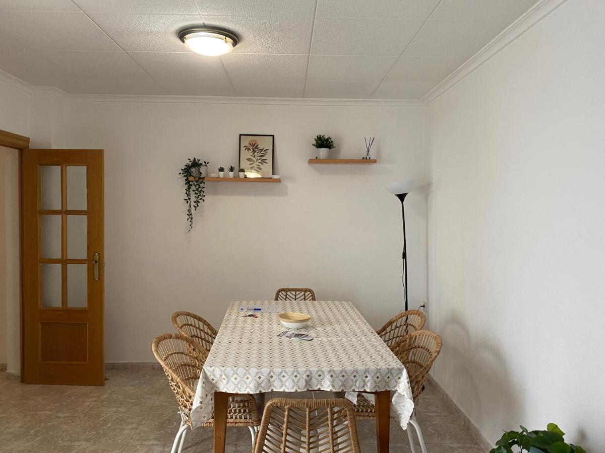Cozy Apartment In Centre Of Alicante Near Plaza De Toros Eksteriør billede